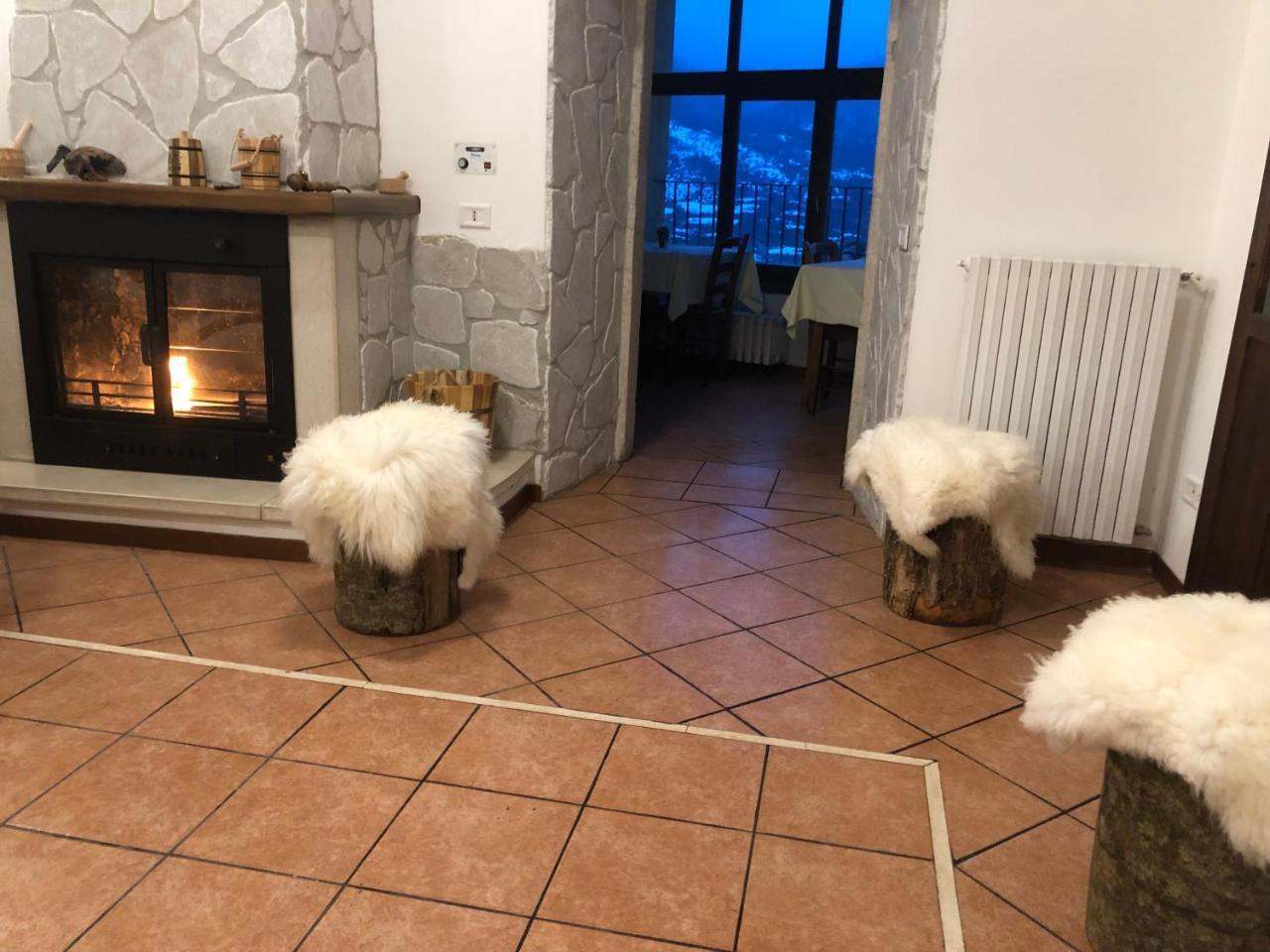 Ostello-Albergo Dagli Elfi Barrea Eksteriør billede